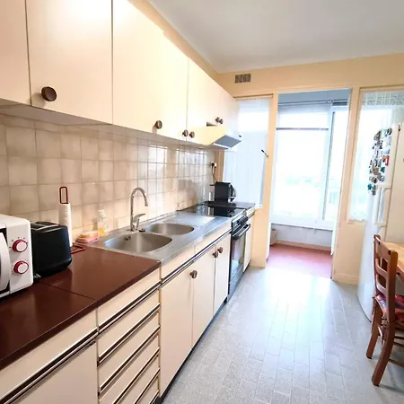 Bright With Balcony In * Αζάτσιο